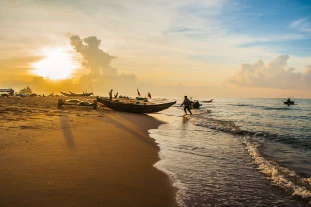 Bãi biển Hồ Tràm